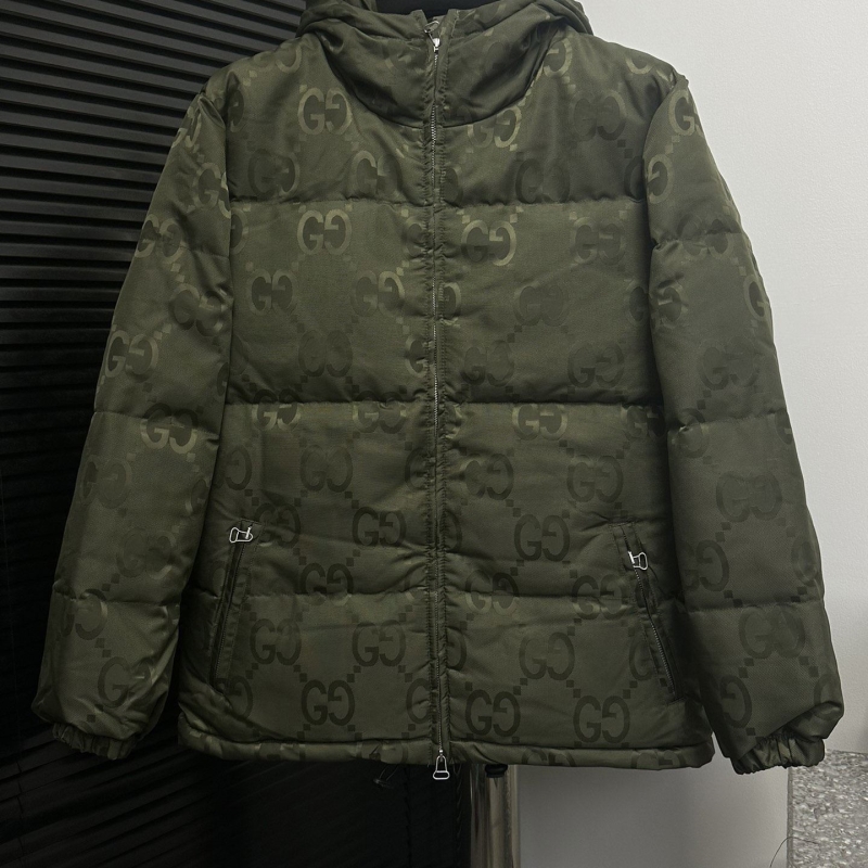 G*u*i coats